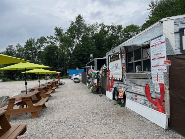 lineup of food trucks bridgton maine