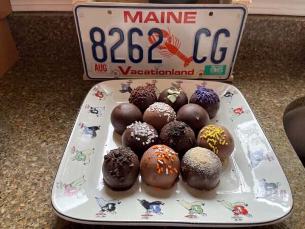 whoopie pie balls with maine license plate