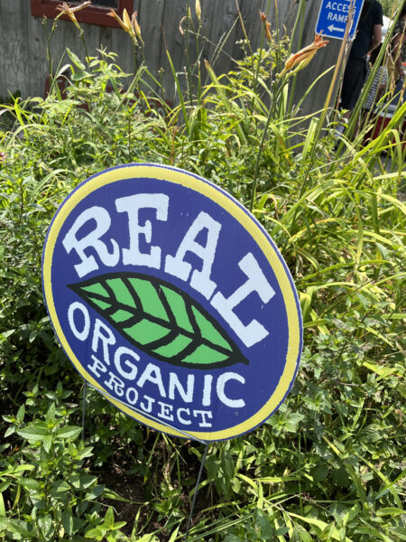 Organic farms sign